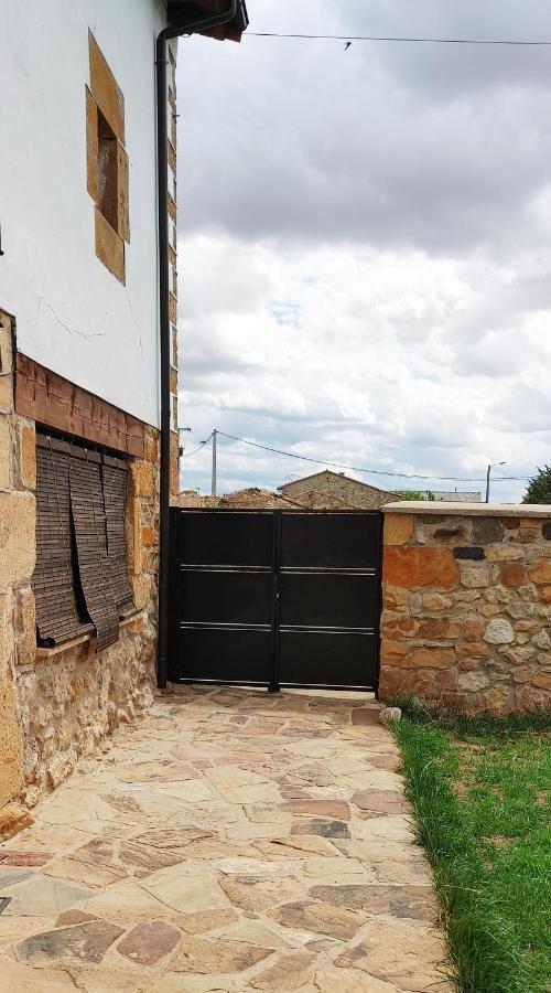 Casa Del Medio Villa Fuentecantos Bagian luar foto